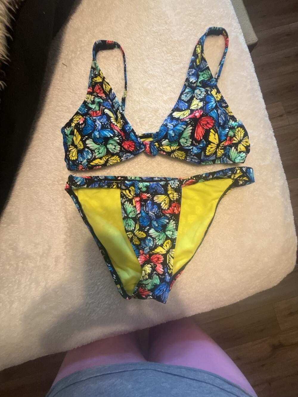 No Boundaries Butterfly Print Knot-Front Bikini Swimsuit‎ Set